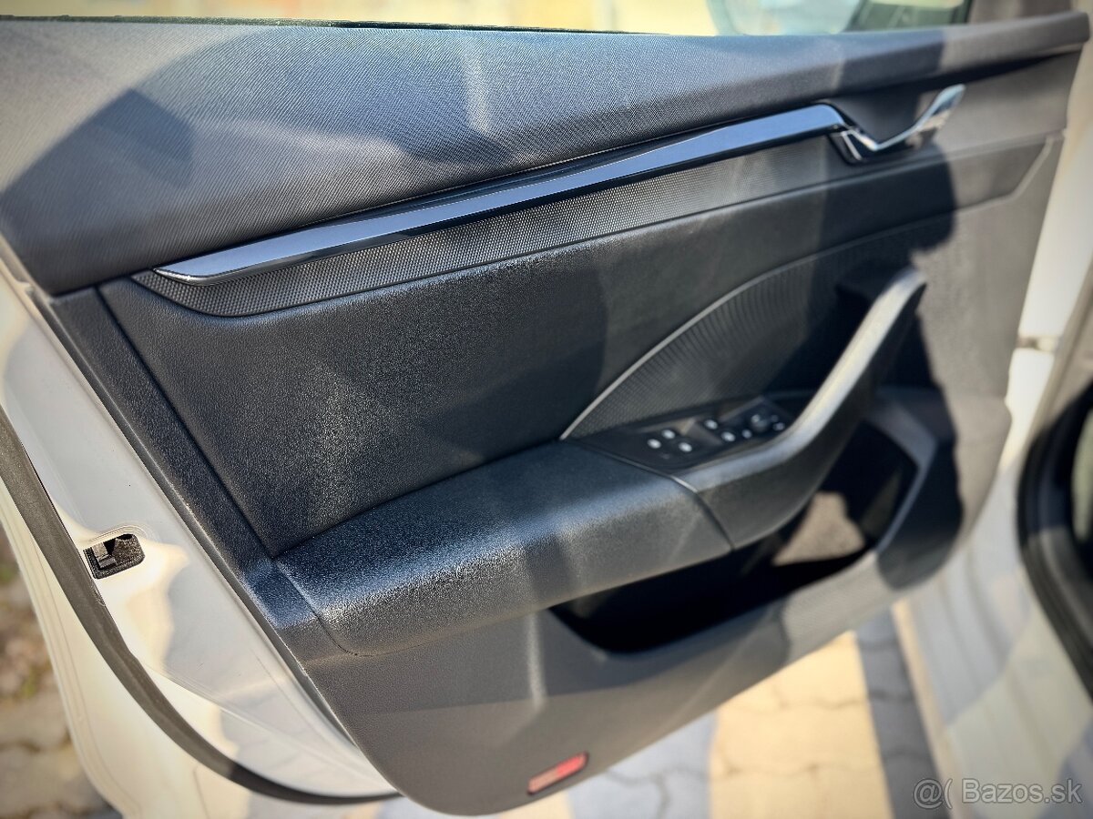 ŠKODA OCTAVIA 2.0 TDi - 10