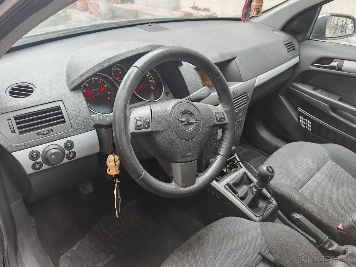 Predám Opel Astra H 2006 - 10