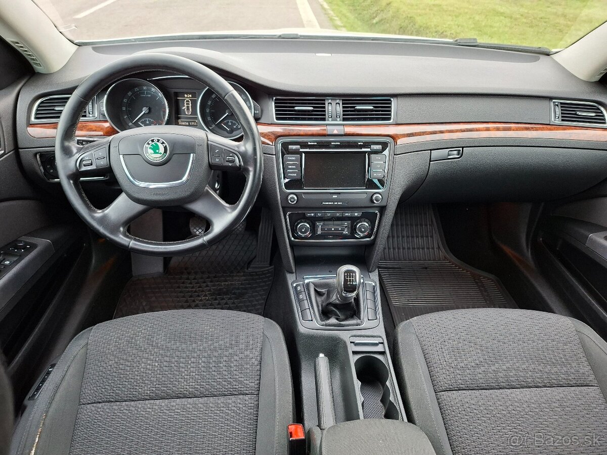 Škoda Superb Combi 2.0 TDI - 10