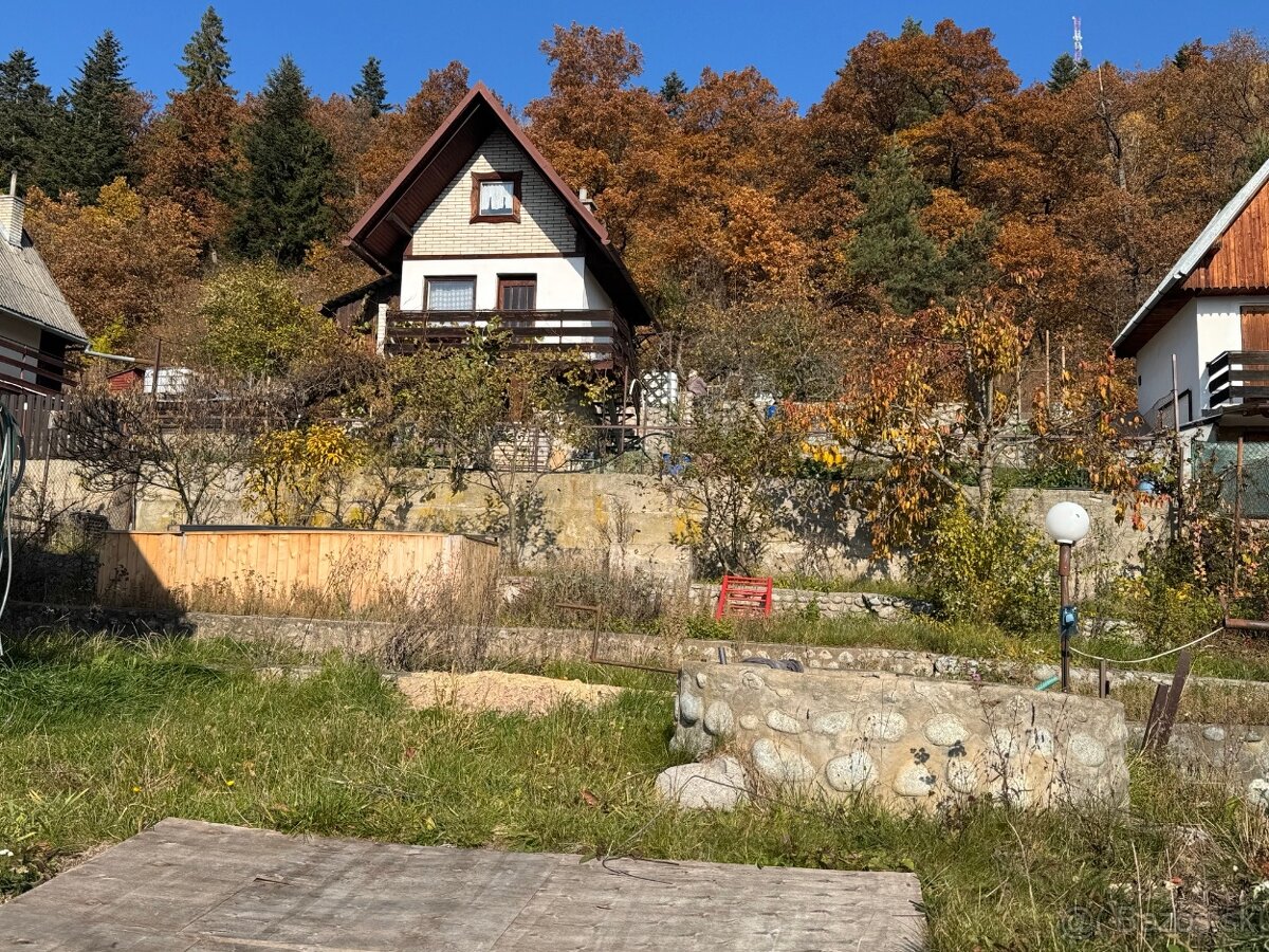 Murovaná záhradná chatka s výhľadom na Kráľovu hoľu – DUBINA - 10
