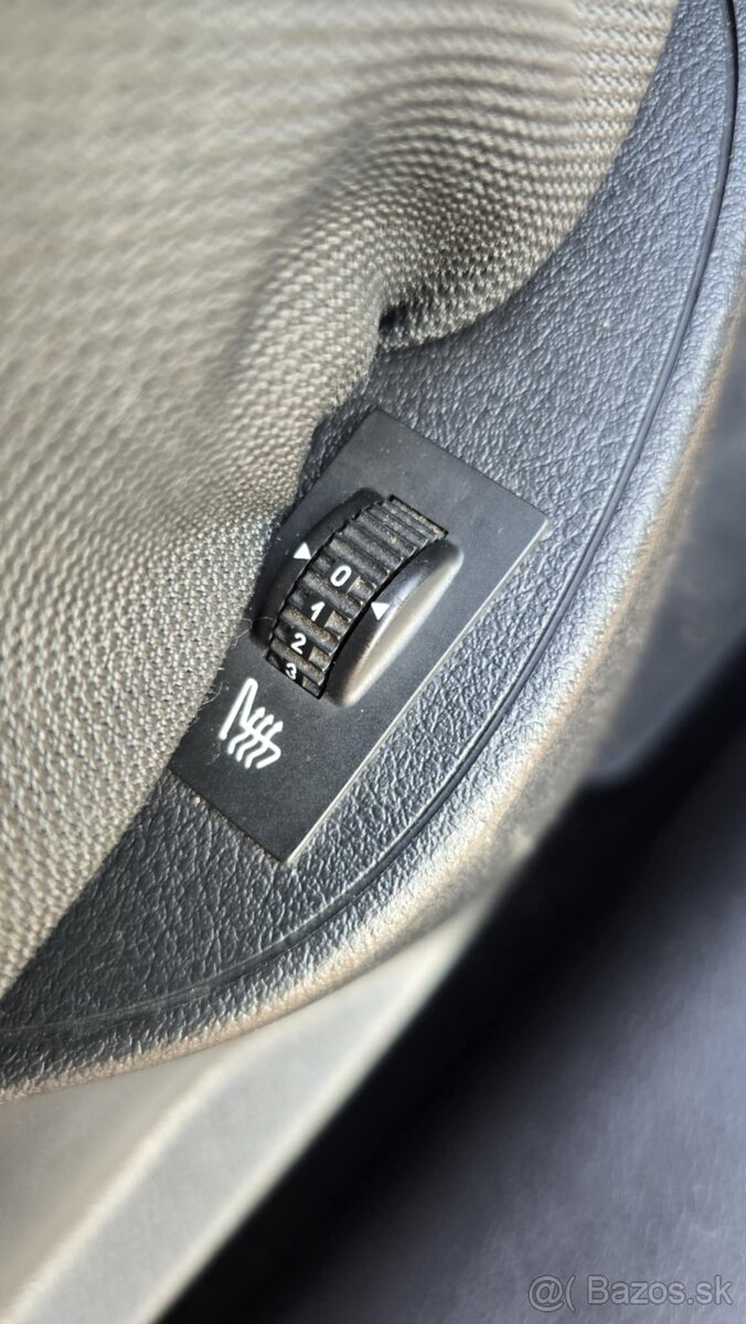 Predám Peugeot 207 1.4 VTI - 10