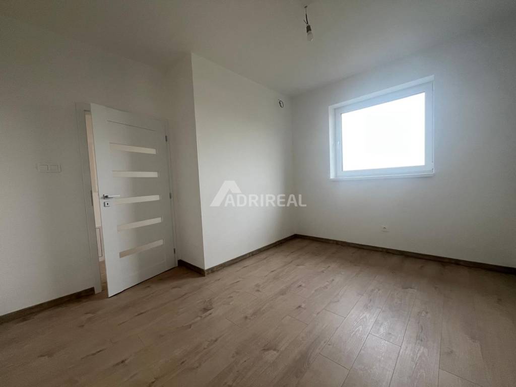 PREDAJ: novostavba RD, Dubové, okr. ZV, pozemok 673 m2, cena - 10