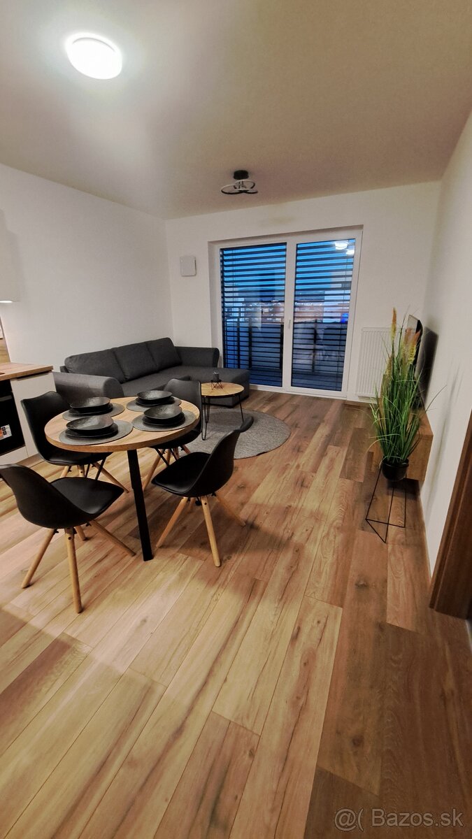 Ponúkam na prenájom nový 2i byt v Trenčíne - 10