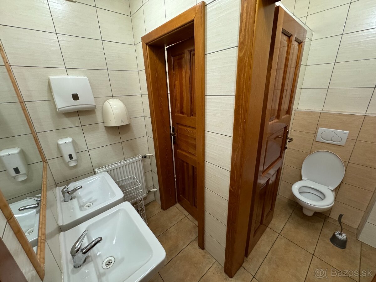 Polyfunkčná budova v Žiline - 10