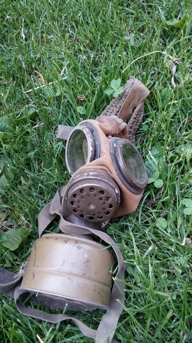 Stará plynová maska, poľské nápisy, neviem - 10