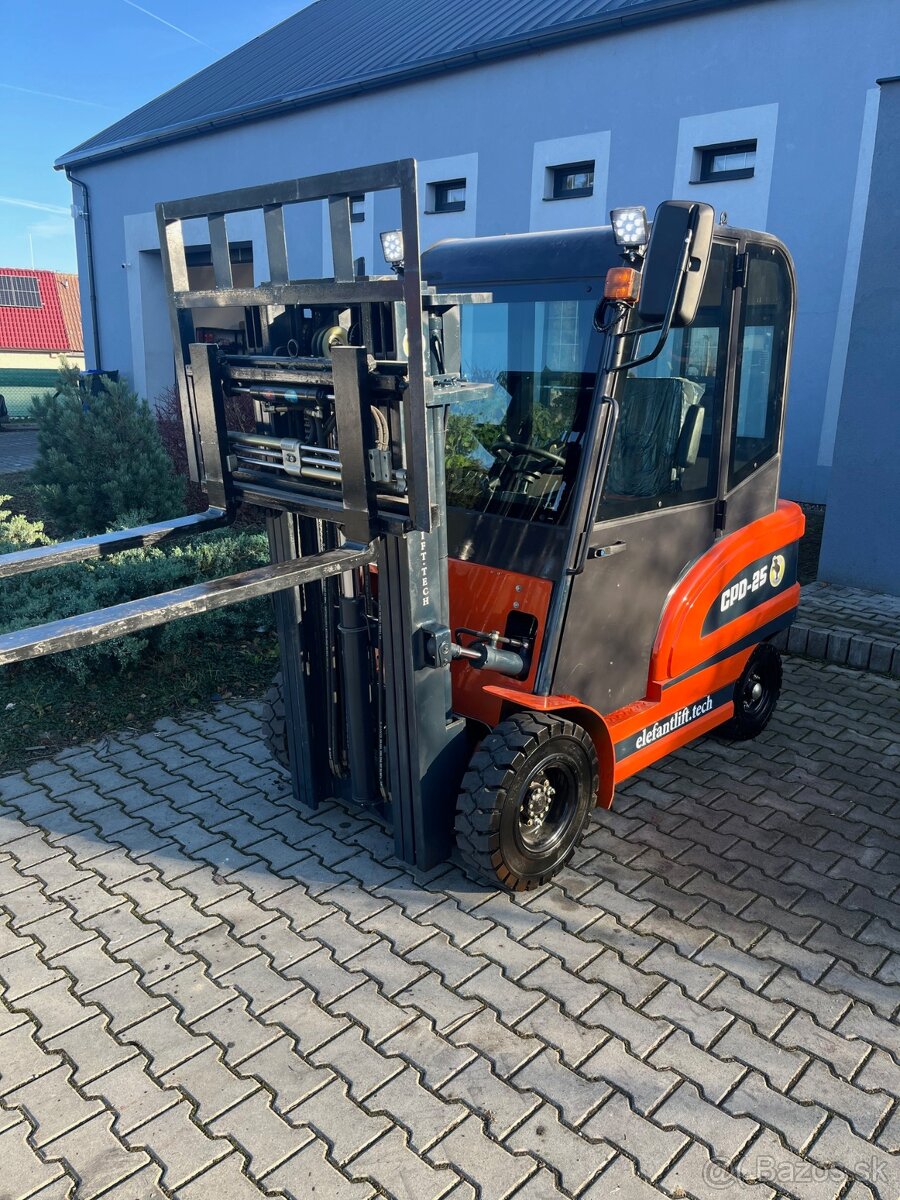 Elektrický vysokozdvižný vozík CPD - 25 Li-on - 10