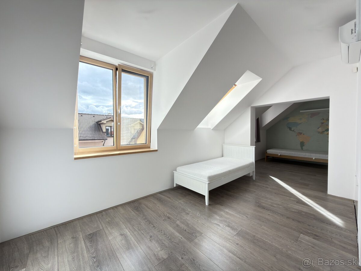 Prenájom rodinného domu Grot - 10