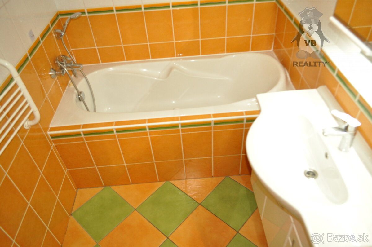Byt 5+1 s loggiou, sídl. Západ 1, Sp. Nová Ves - 10