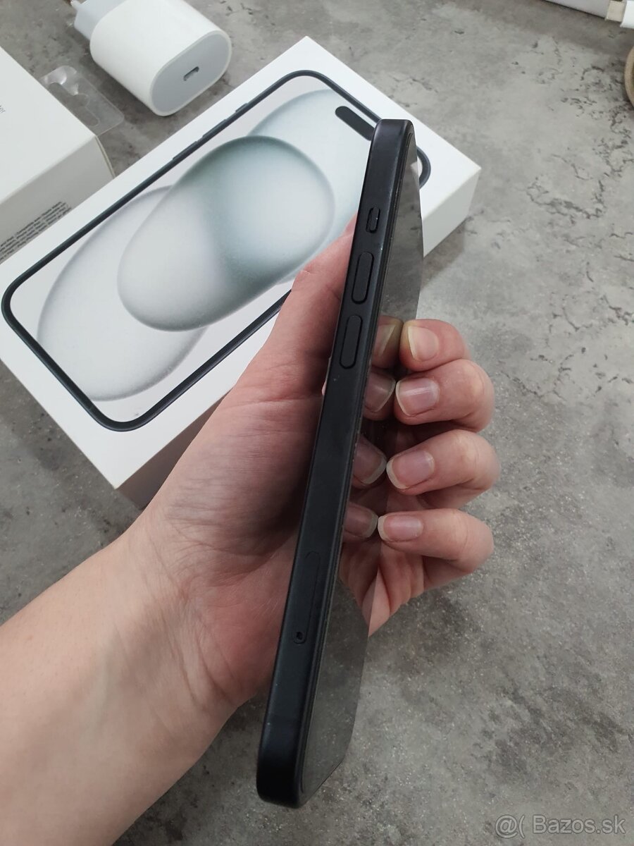 Predám Apple IPhone 15, 128 GB - 10