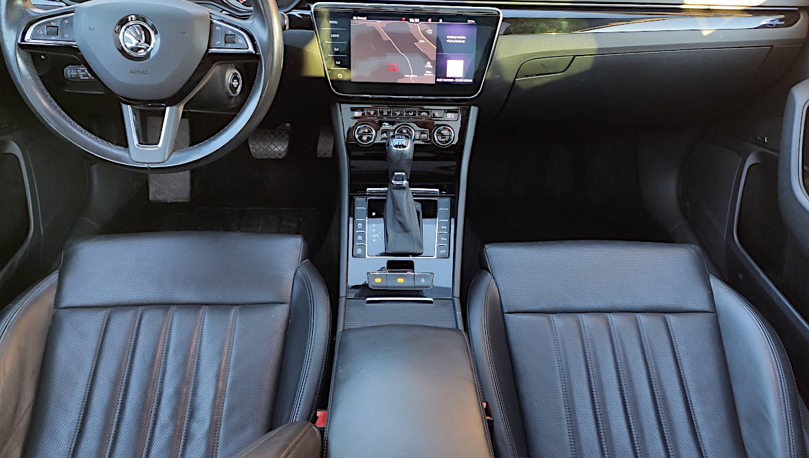 Škoda Superb combi 4x4 L&K + WEBASTO - 10