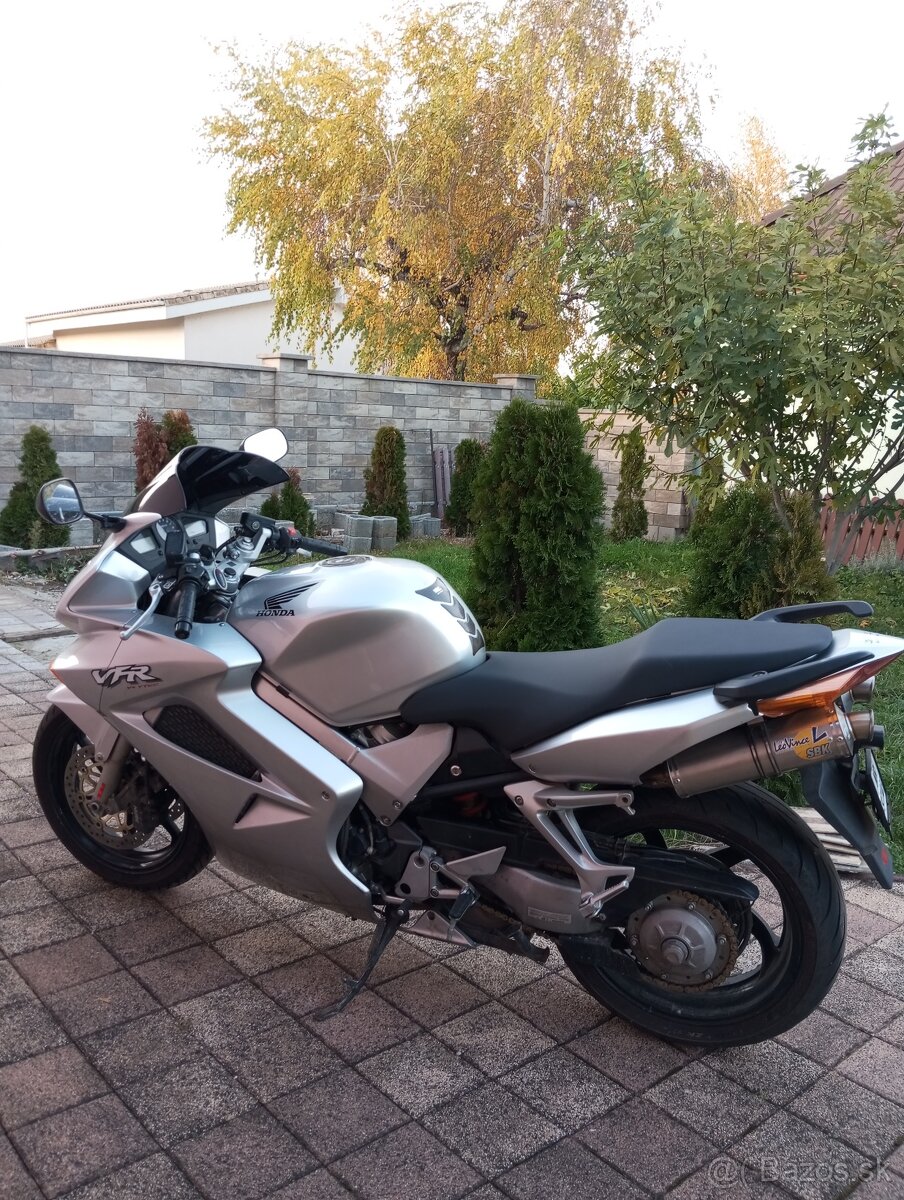 Honda VFR 800 V-tec - 10