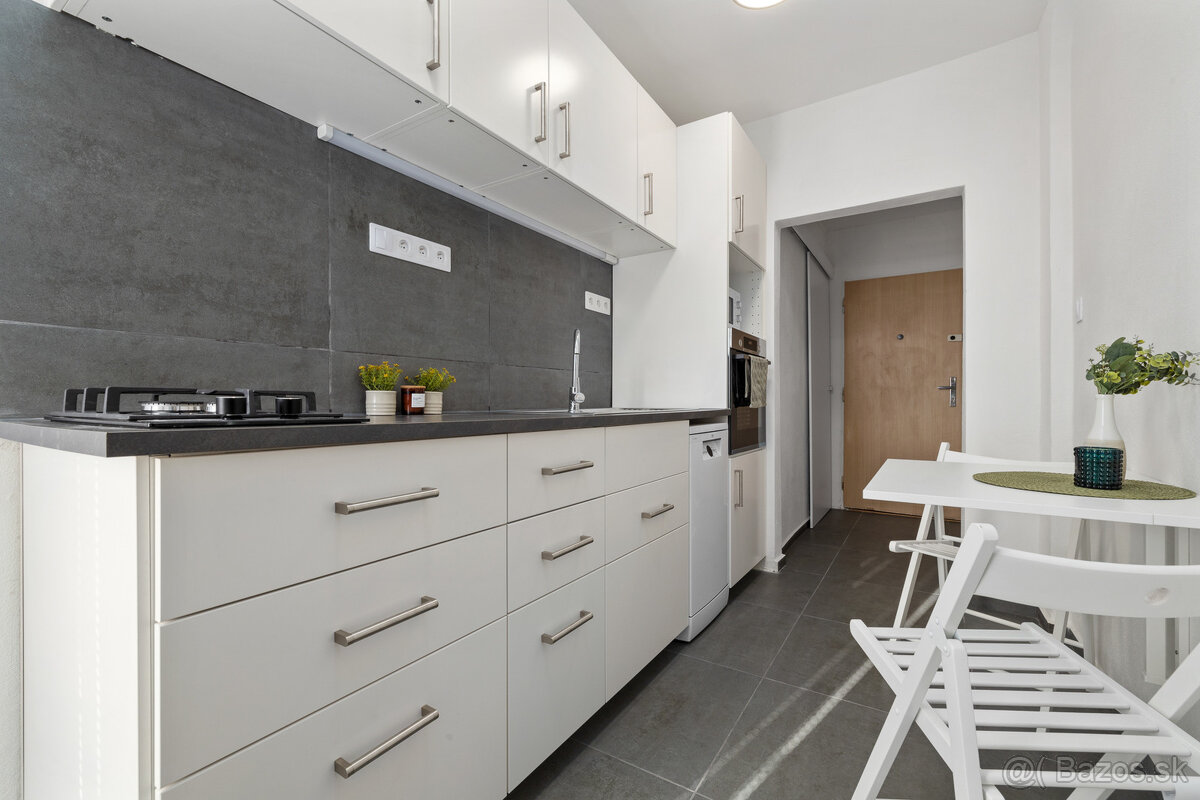 Na prenájom moderný 2-izbový byt v Bratislave - Riazanská - 10