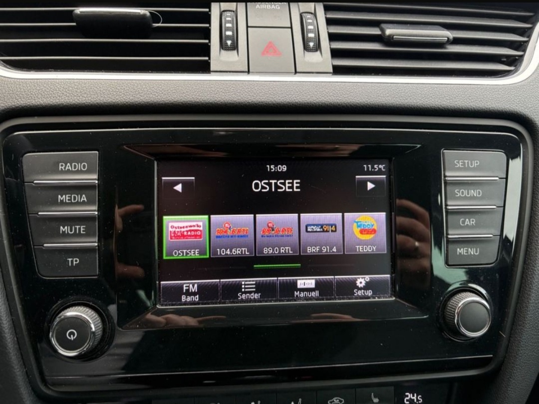 Skoda octavia Combi 2.0 tdi 4x4 110kw elegance - 10