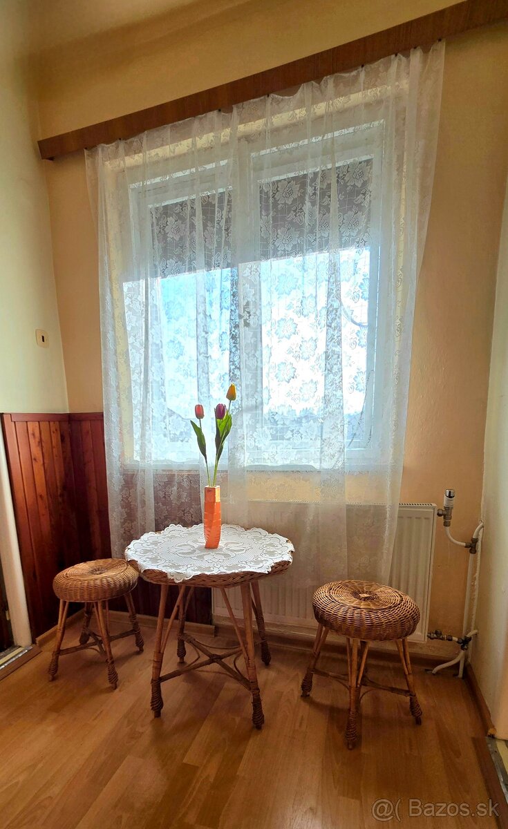 NA PREDAJ rodinný dom s veľkým pozemkom,Veľký Kýr - 10