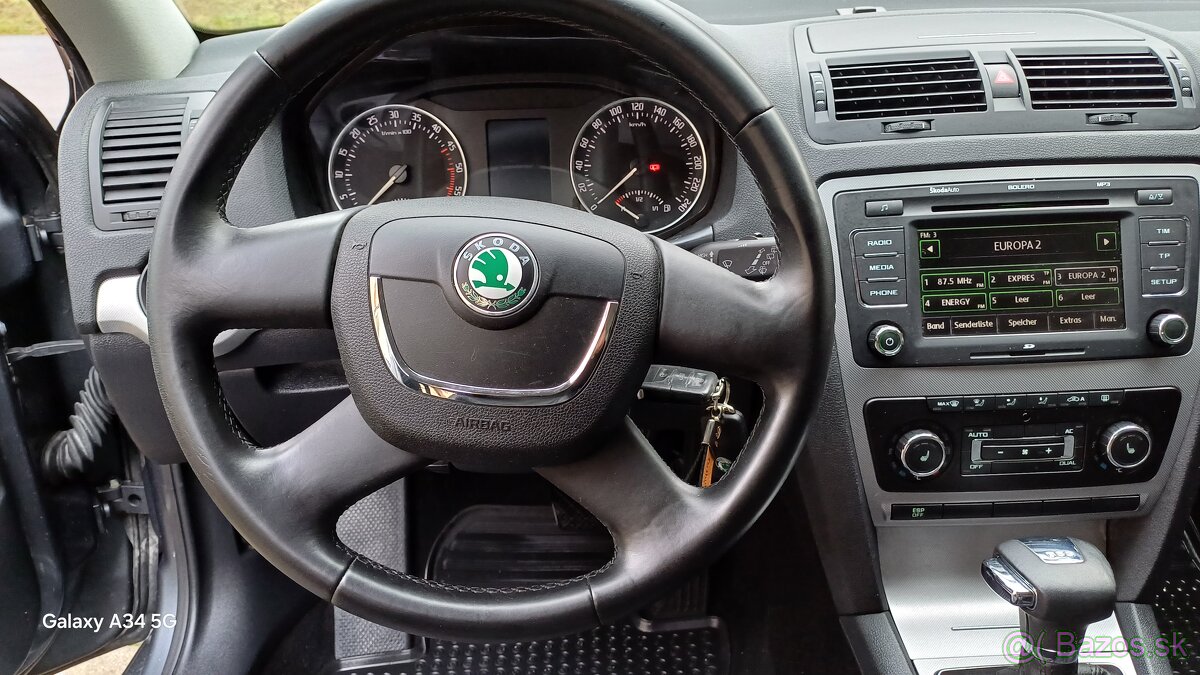 Škoda octavia combi 1.9TDI ťazne DSG rok 2009 - 10