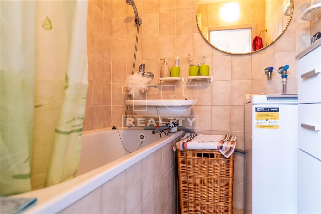 4-izbový byt s dvomi balkónmi - 10