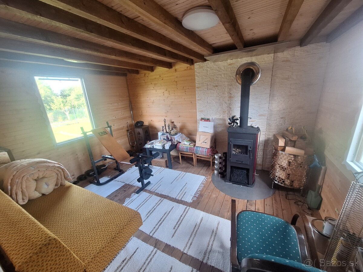 Zahrada s chatkou - 10