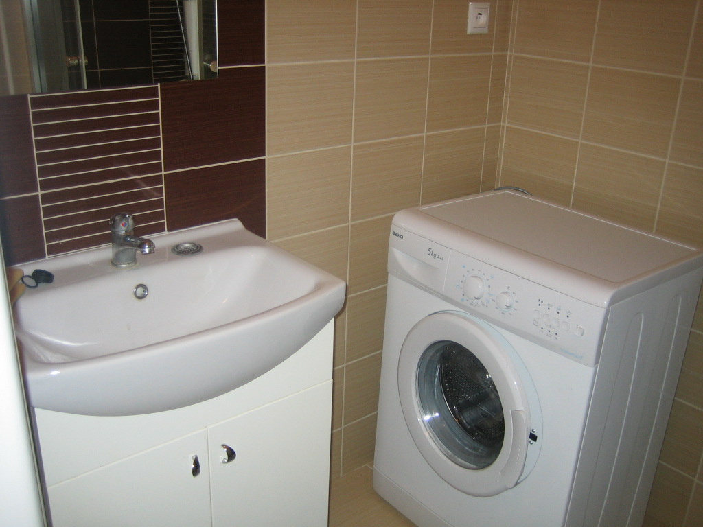 Prenájom 1 - izbový byt blízke centrum - 10