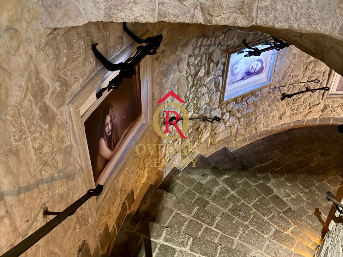 Meštiansky dom v centre Banskej Bystrice s kvalitnou rekonšt - 10