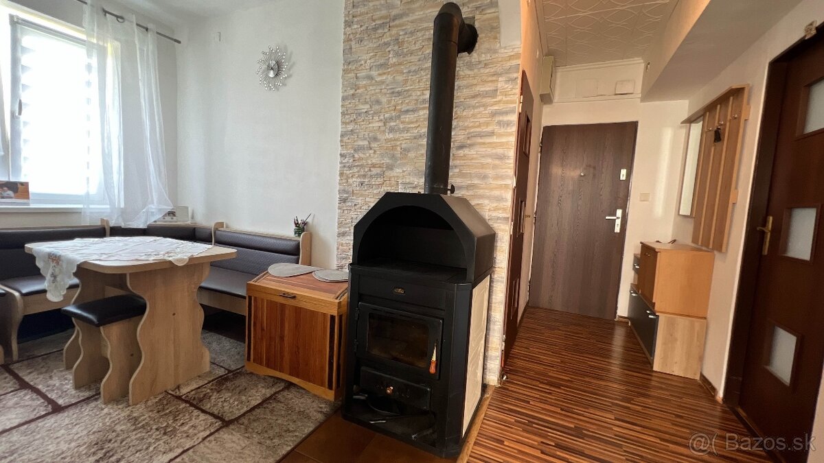 3i byt – Pribylina – po rekonštrukcii – balkón + dvor - 10