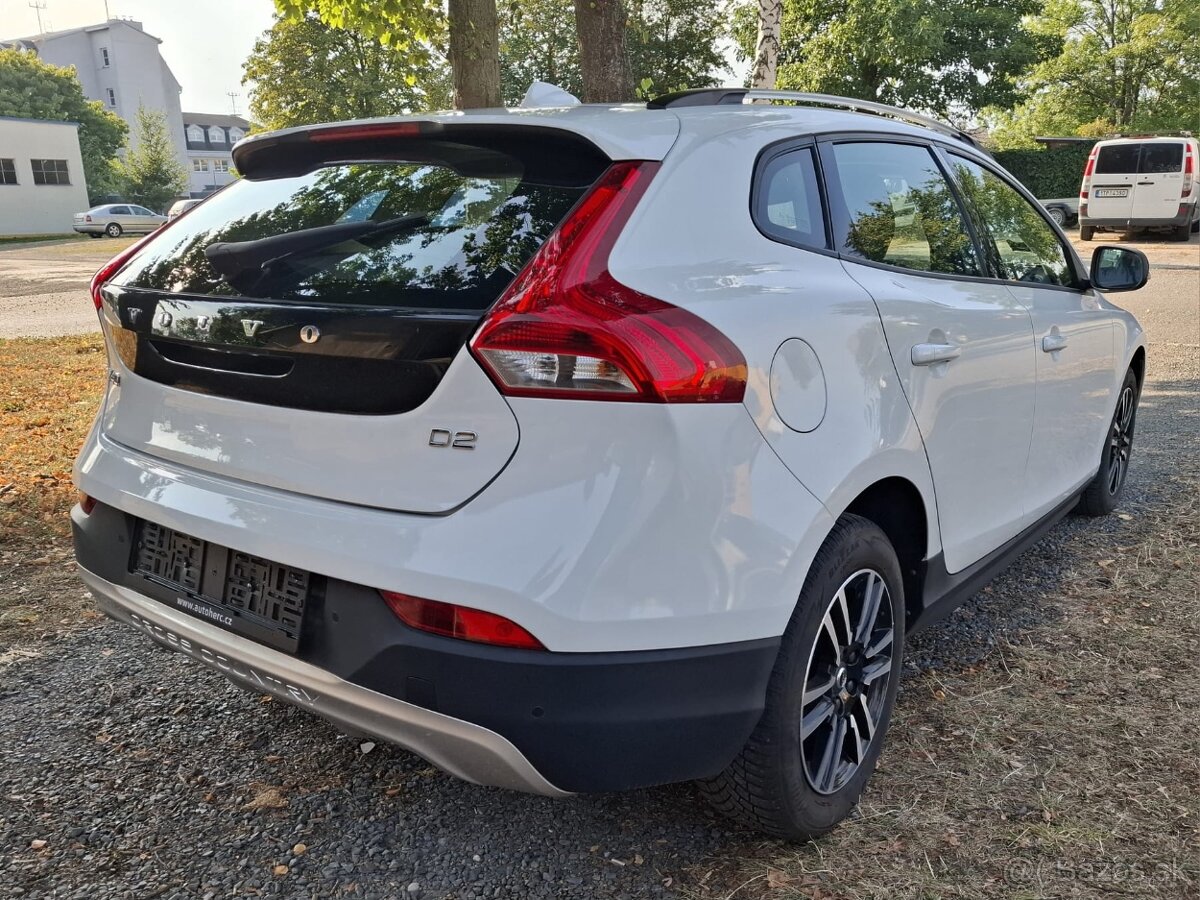 Volvo V40 Cross Country 2,0 D 88kW - 10