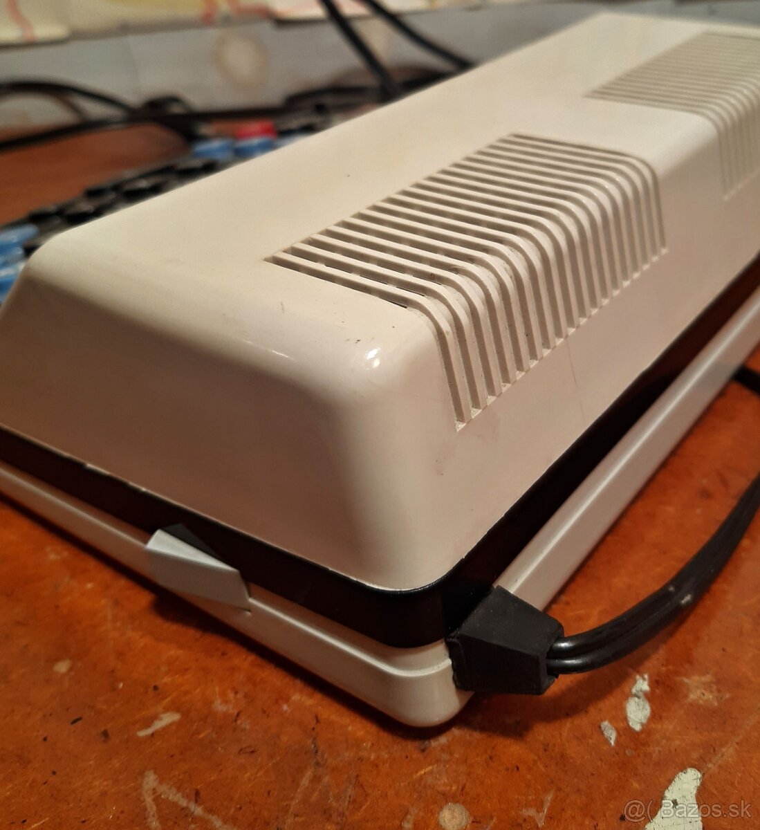 Funkční retro kalkulačka TESLA OKU107 z roku 1984 - 10