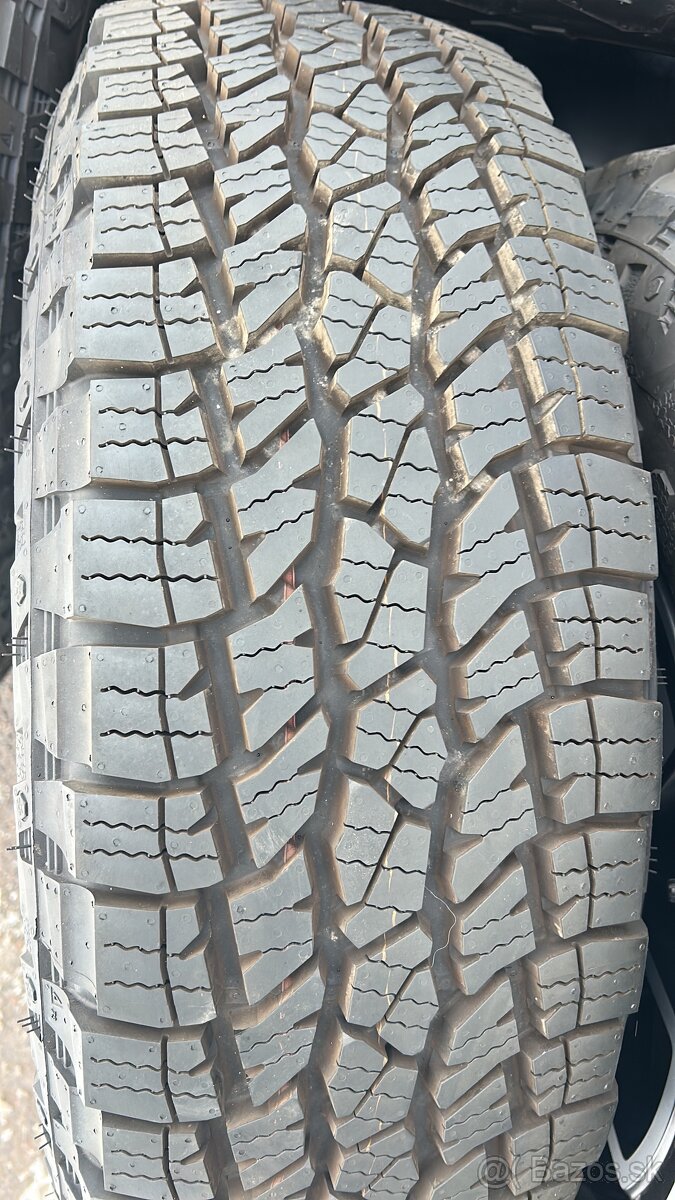 Jeep Wrangler r17 kola pneu Nexen nová 225/75 allterain - 10