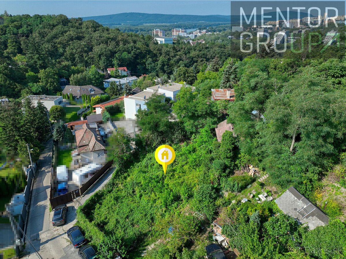 Ponúkame na predaj investičný stavebný pozemok v Starom mest - 10