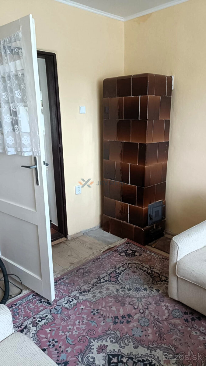 Na predaj rodinný dom s veľkým pozemkom v obci Vaľkovce - 10