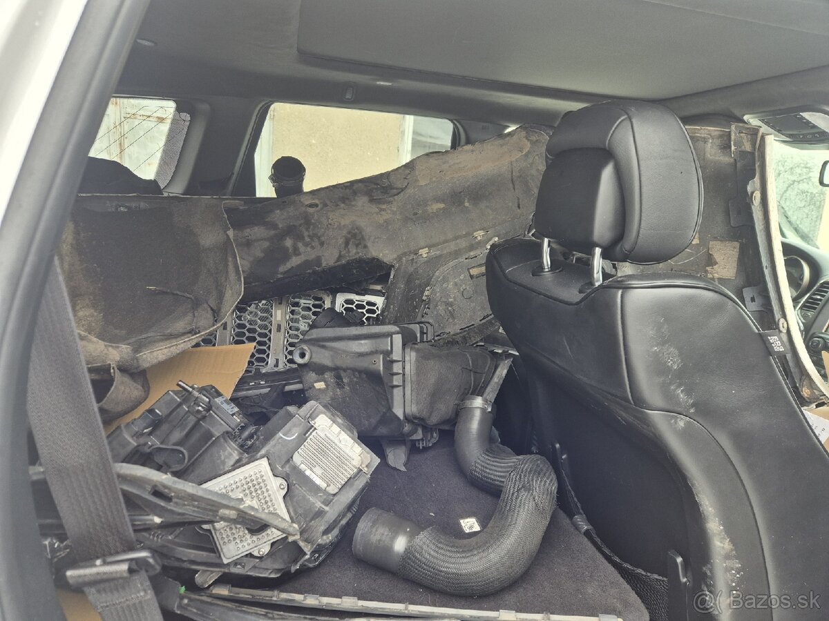 Jeep Grand Cherokee Summit 3.0 V6 - 10