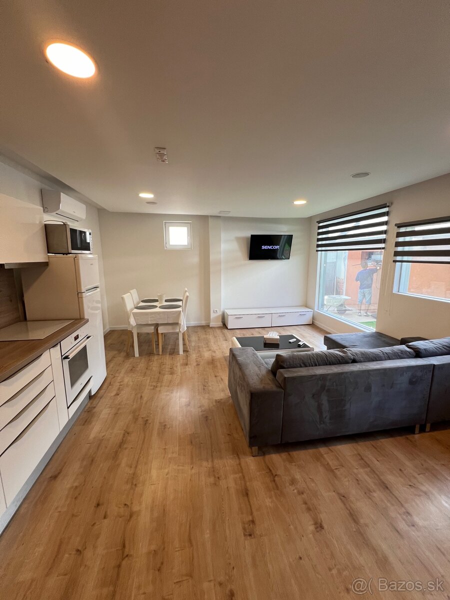Prenajom 3izboveho bytu - 10