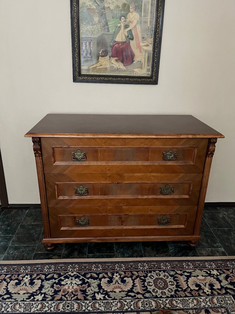 Elegantná, vysokokvalitná komoda - 10