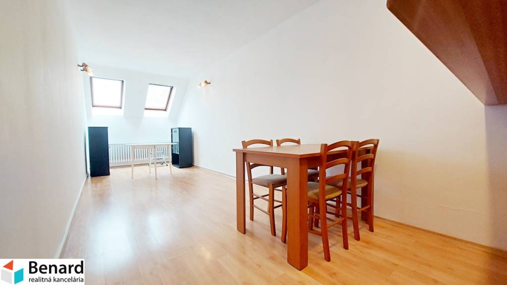 NA PREDAJ POLYFUNKČNÝ DOM NA UL. SLOVENSKÁ, PREŠOV. - 10