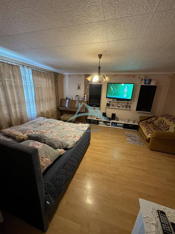 Znížená cena Na predaj: Rodinný dom – Šahy, okraj prírody - 10