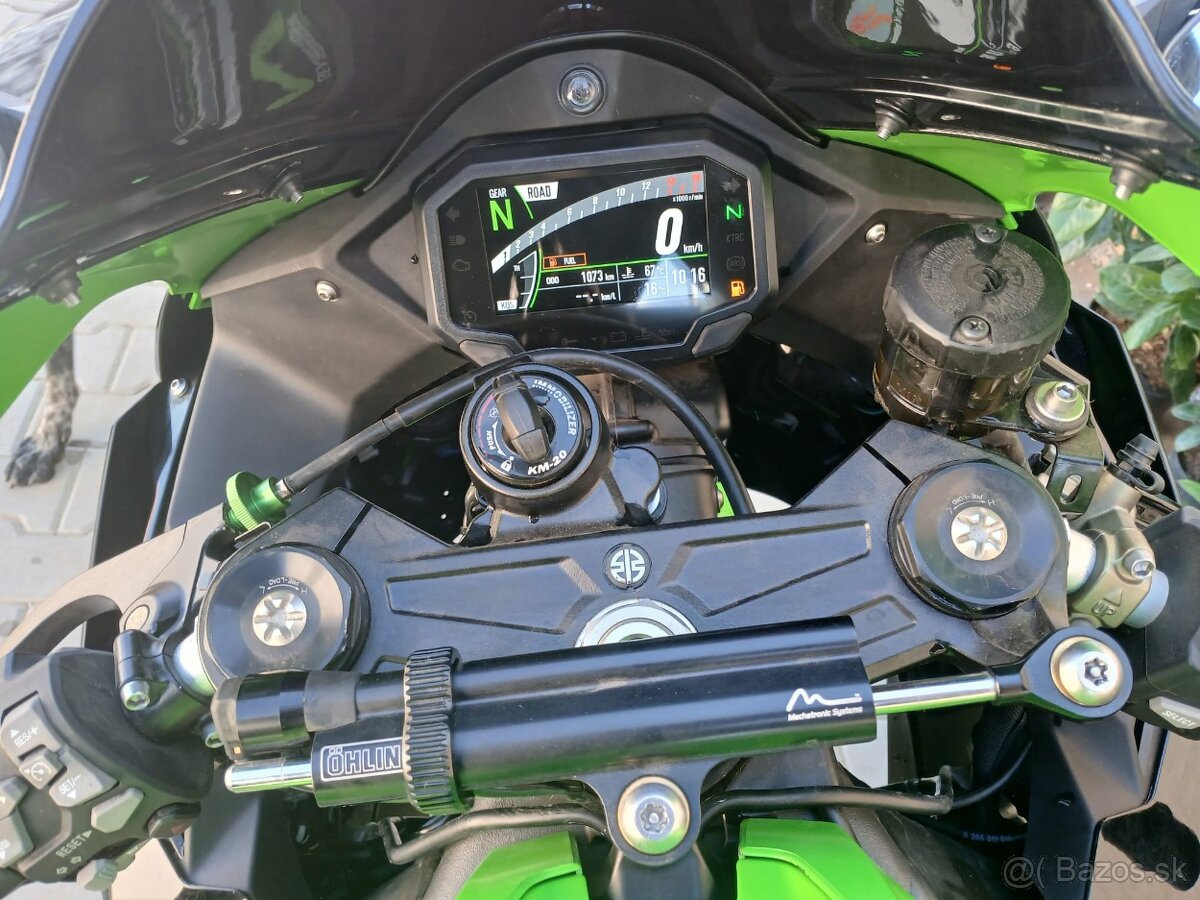 Kawasaki ZX10 R - 10