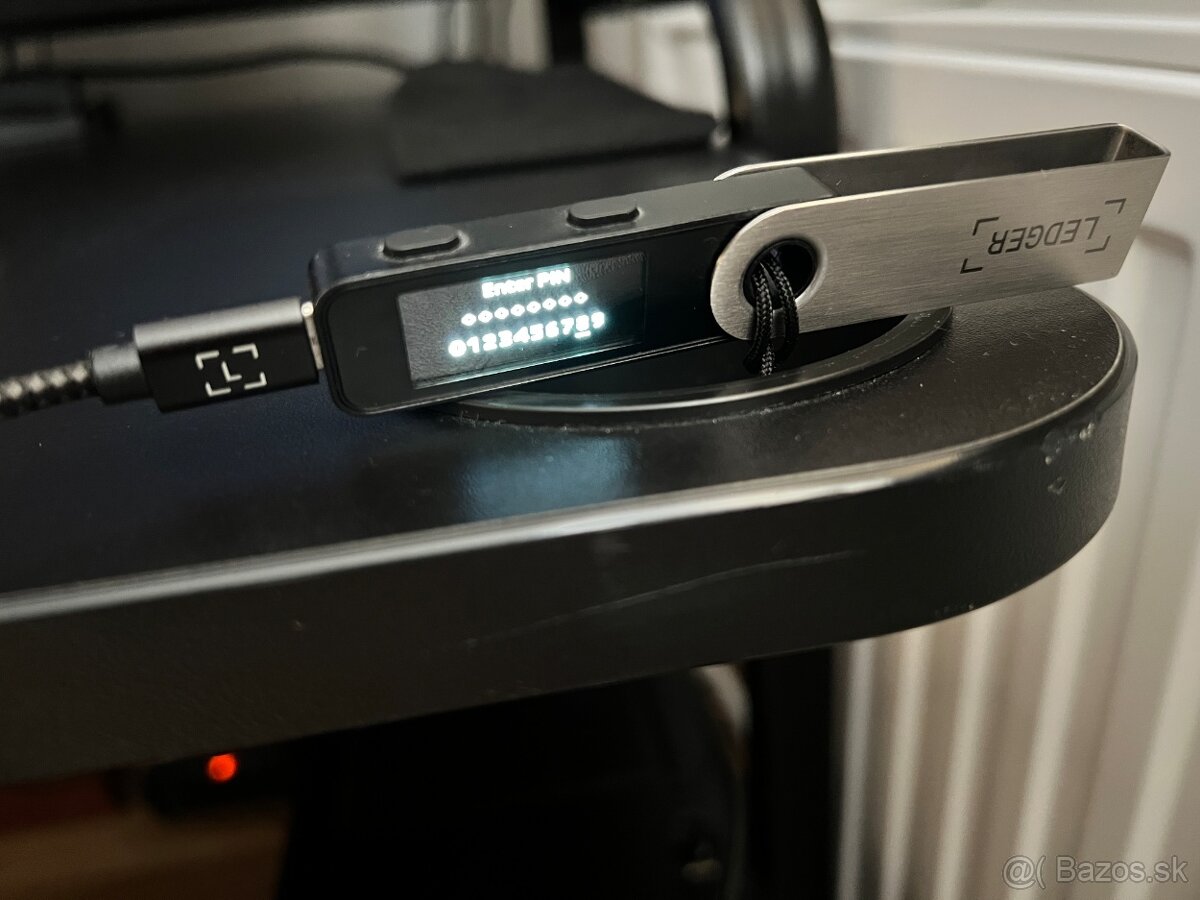 Predám LEDGER NANO S-PLUS Matte Black - 10