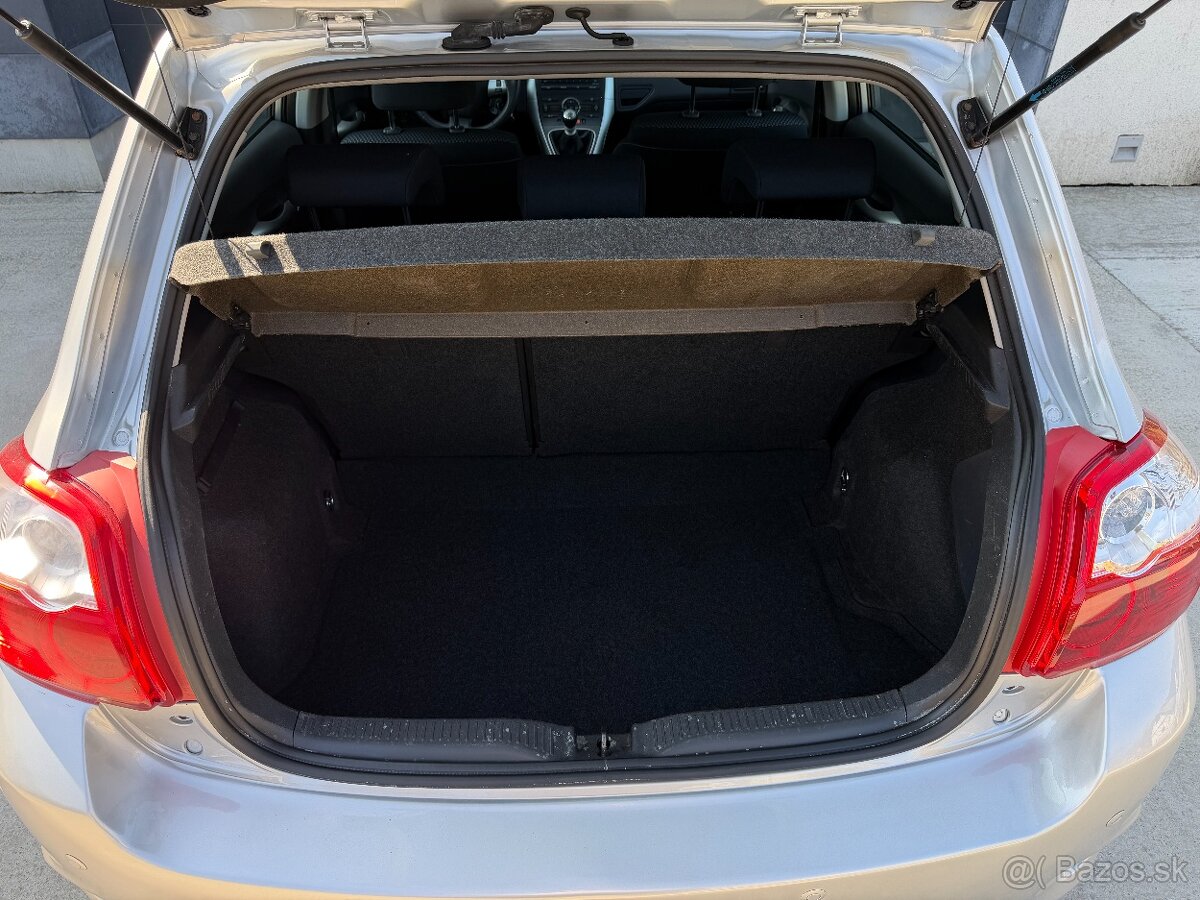 Toyota Auris 1.6 I Valvematic - 10