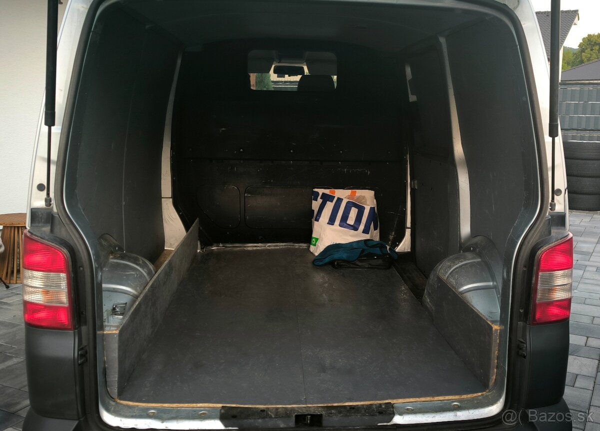 Volkswagen T5 2.0tdi 103kw Ťažné - 10