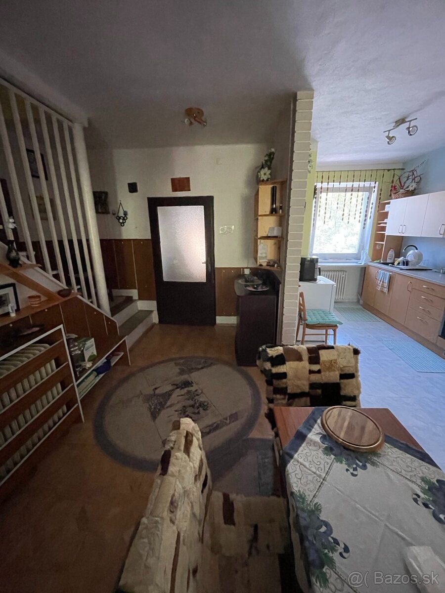 Predám rodinný dom v radovej zástavbe-NOVÁ CENA - 10