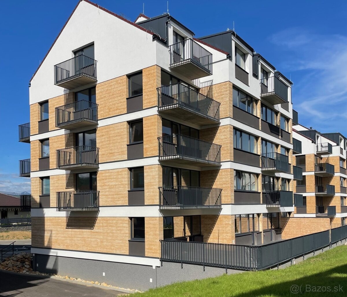 MODERNÝ 2i BYT v NOVOSTAVBE PANORAMA - 2x PARKING - 10