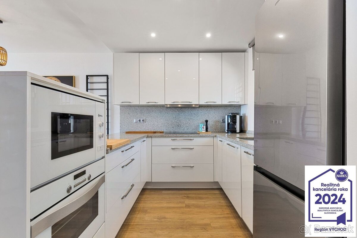 2 izbový apartmán s výhľadom na more Miraflores, Španielsko - 10