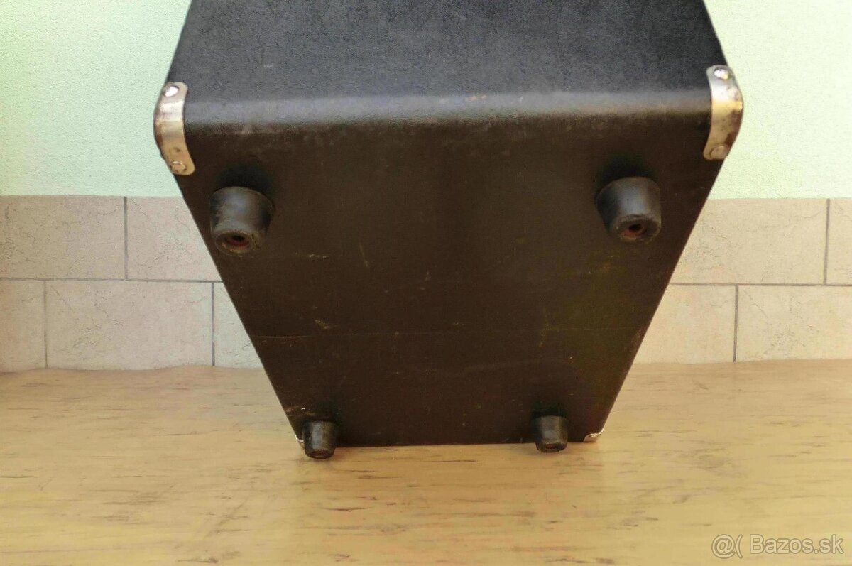 Reprobedne Tesla ARO 6804 a Videoton DC2580 . - 10