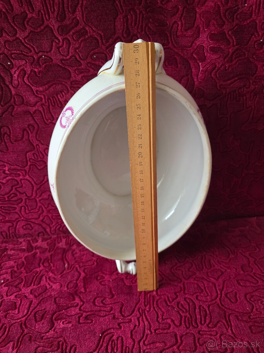 Tri polievkové mise. - 10