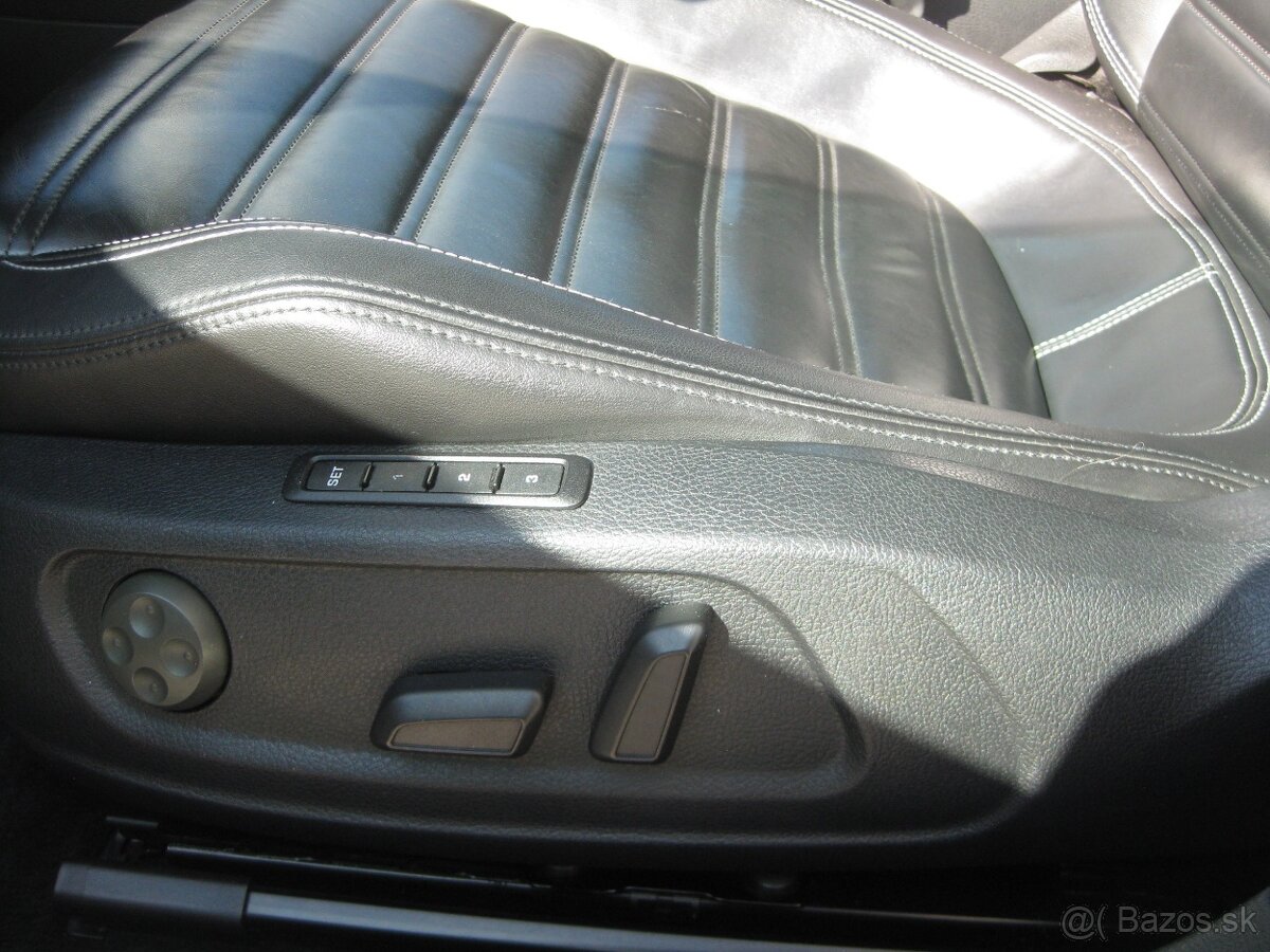 Predám VW Passat CC Highline 2.0TDI 135kW A6 - 10