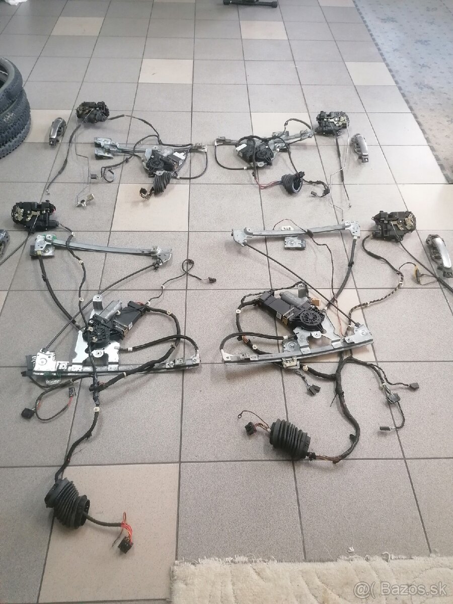 Stahovacky, Zámky dverí, Motorceky, Kabeláže, Octavia1 - 10