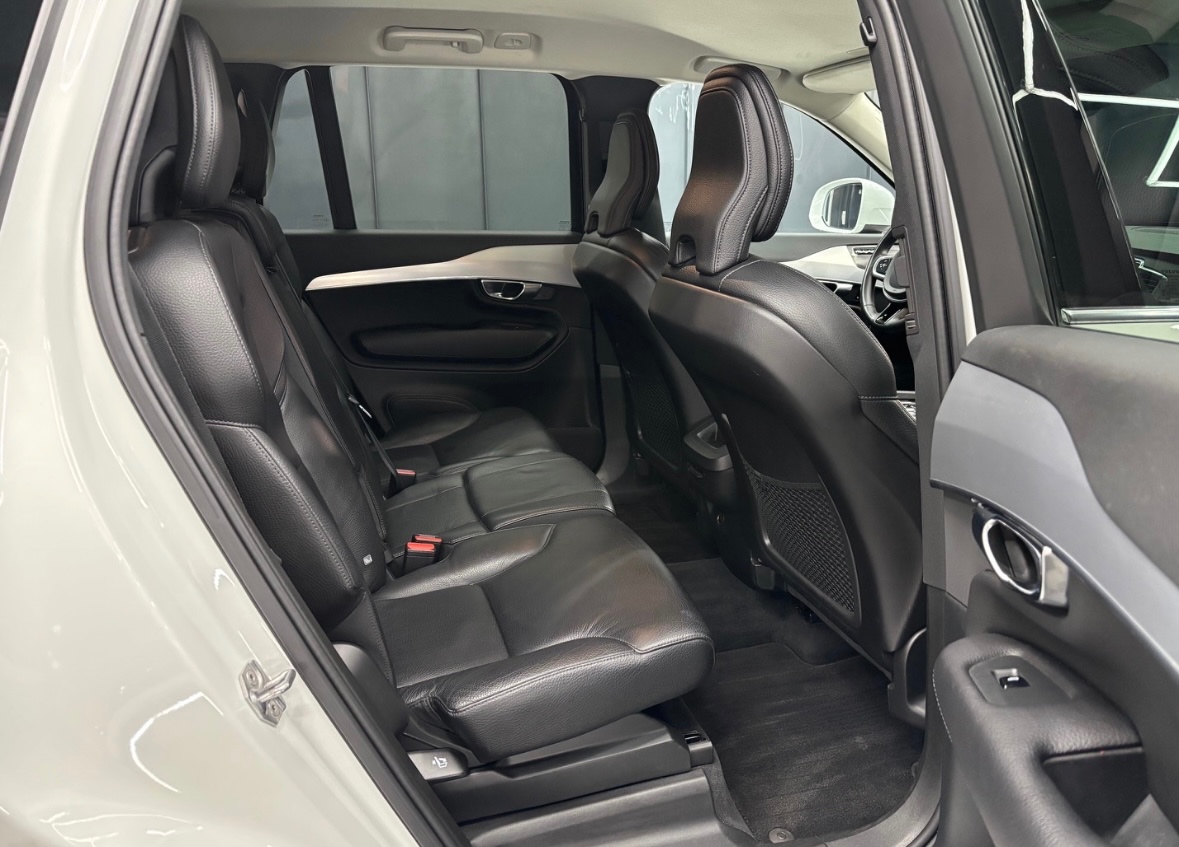 Volvo XC90 2.0 T5 MOMENTUM 4x4 7-MIEST - 10