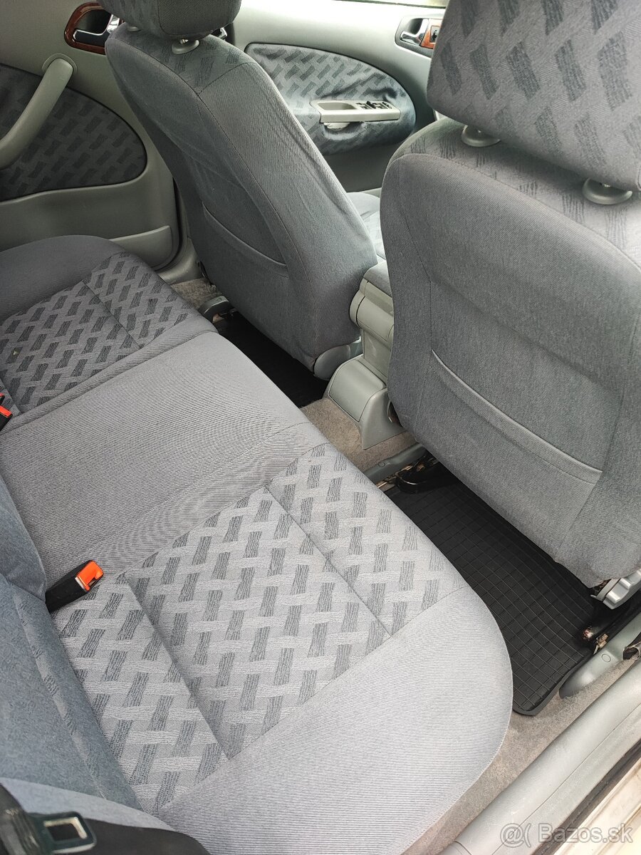 Škoda Octavia 1.6i - 10