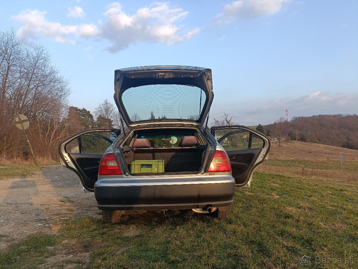 Honda Civic 1.4i - 10