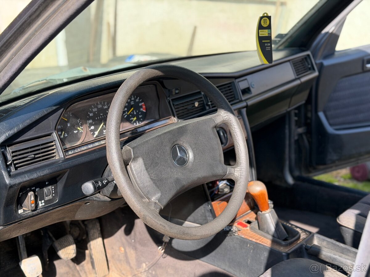 Mercedes Benz 190 E W201 2.5D - 10