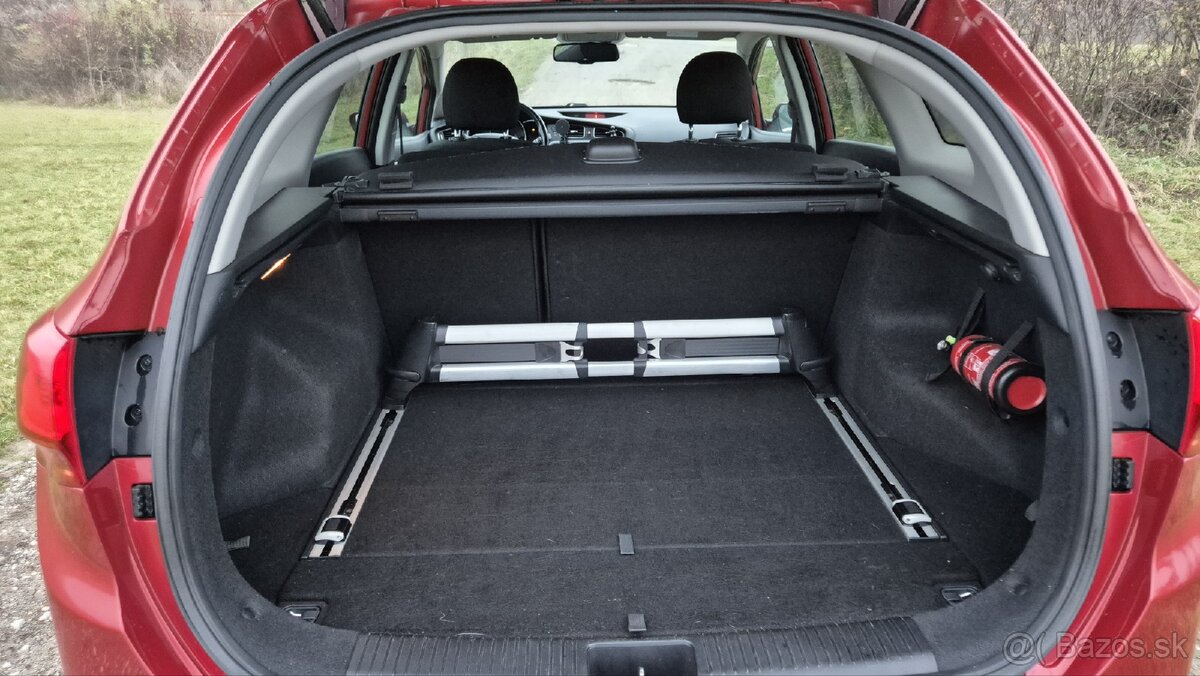 Kia Ceed SW 1.6 Gdi AT - 10